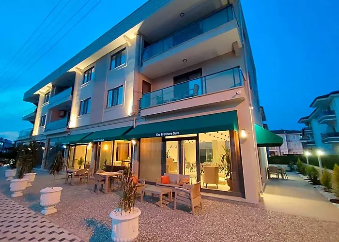 The Brothers Suit Otel