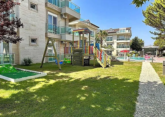 Belek Deluxe Suit