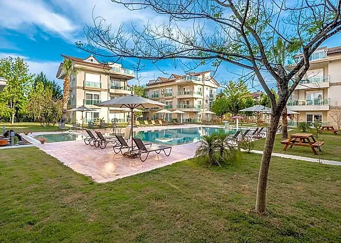 Belek Deluxe Suit