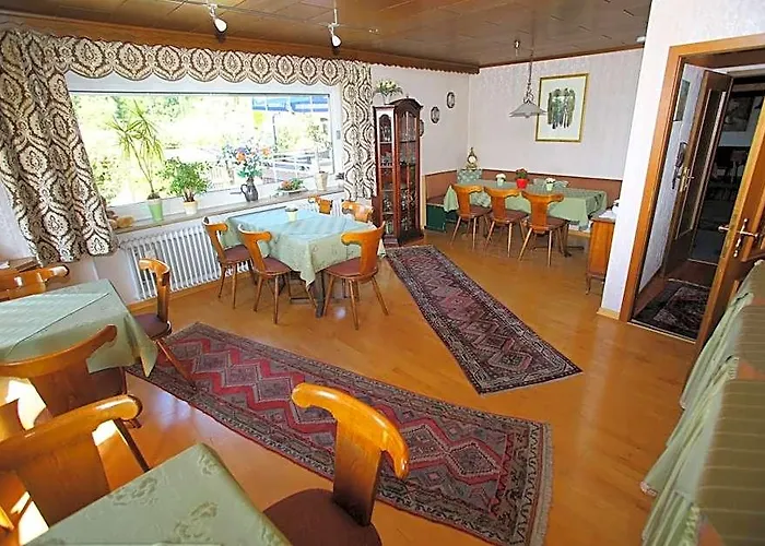 Pension Weinberg Mit Landhaus Nizza