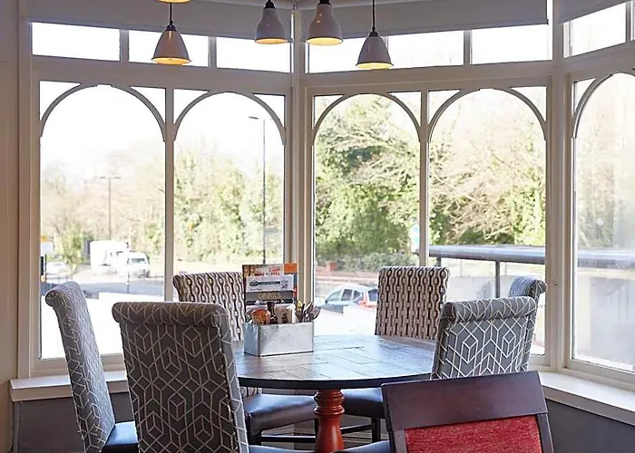 Corner House Inn By Greene King Inns