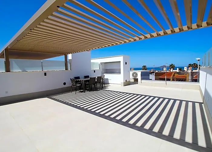 Three Bedroom Seaside Penthouse In Mar De Cristal