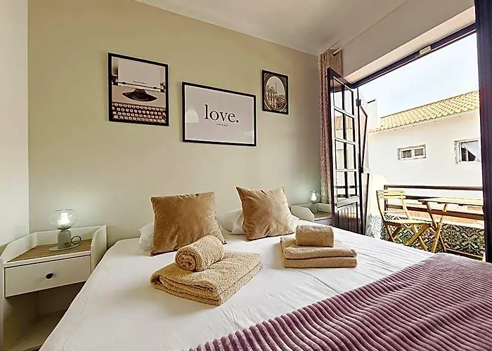 Baleal Classic Waves Guest House