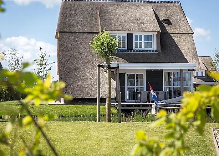 Lakeside Villa With Terrace
