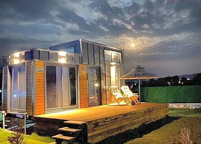 Lavira Tiny House Village