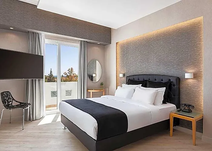 Kreoli Suites Glyfada