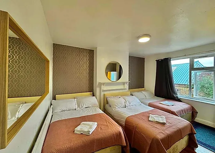 Twin Tower Hotel