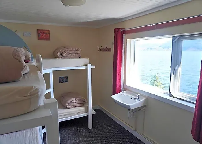 Loch Ness Lochside Hostel - Over 16S Only