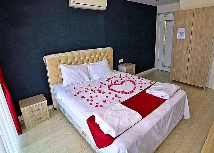 Airport Guelluek Otel