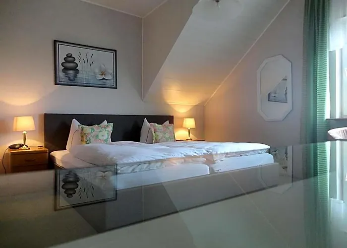 Pension Weinberg Mit Landhaus Nizza