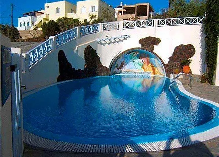 Erato Apartments