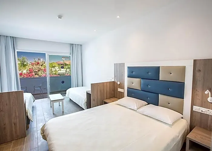 Stratovarius Nissi Rooms