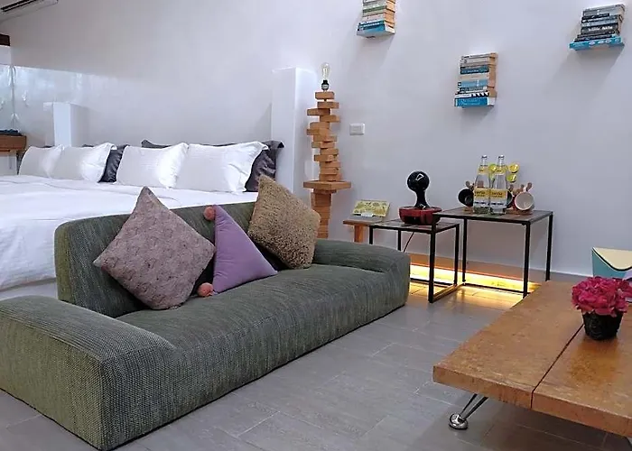 Small House Villa