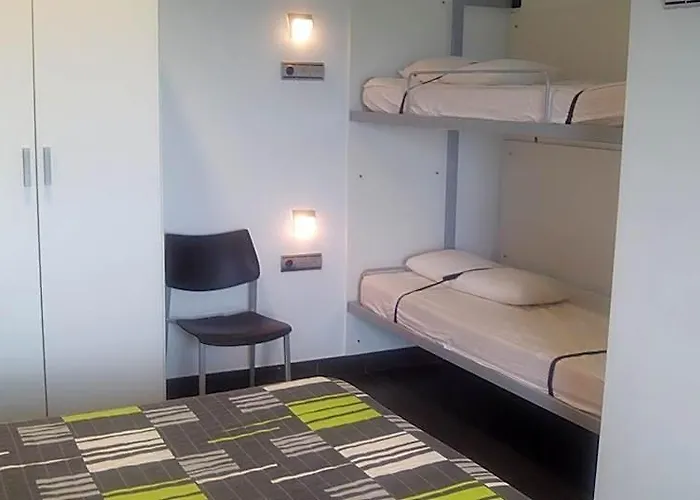 Albergue/Auberge ULIA Youth Hostel