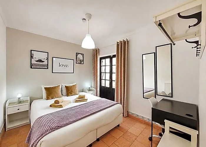 Baleal Classic Waves Guest House