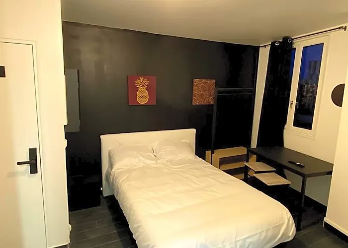 Lh Rooms Location