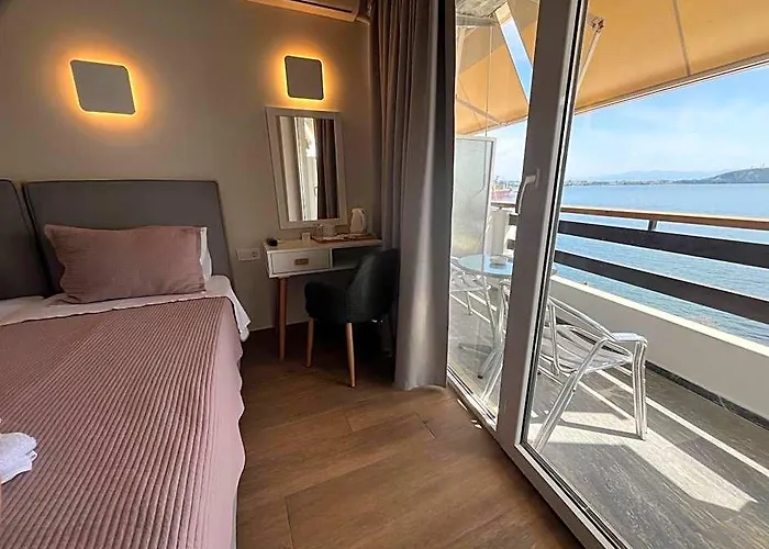 Hotel Avra