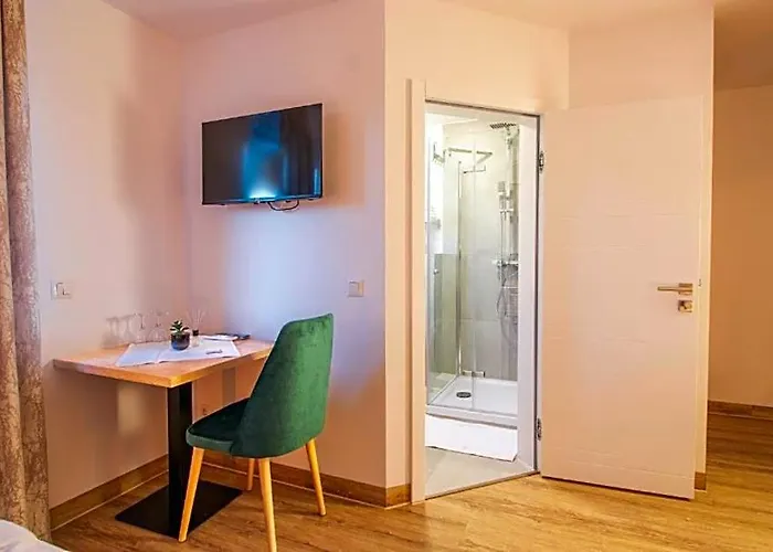 Hotel Dona
