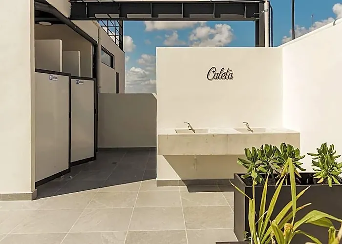 Caleta Hostel Rooftop & Pool