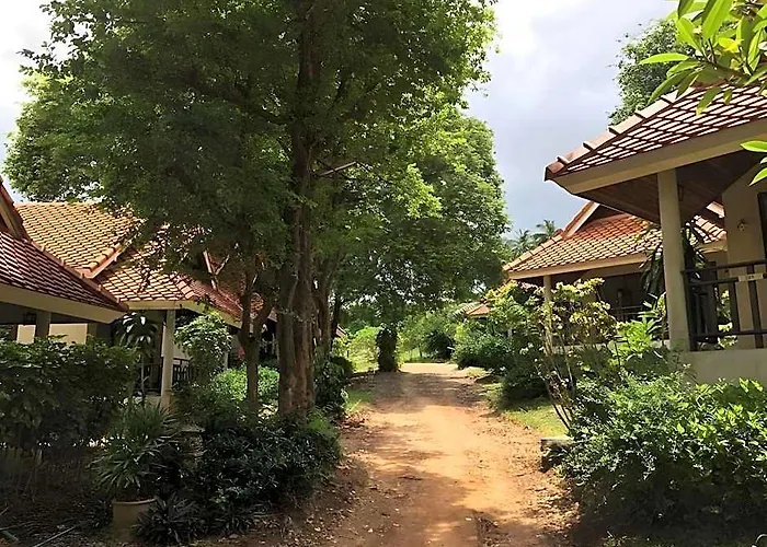 Aquavana Haad Rin Resort
