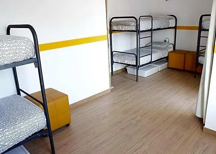 Rich&Poor Hostel Albufeira