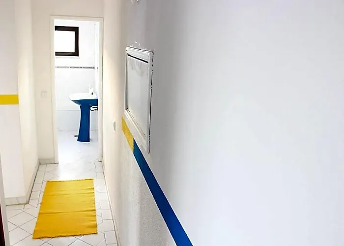 Rich&Poor Hostel Albufeira