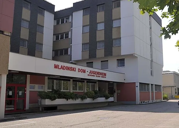 Mladinski dom - Hostel