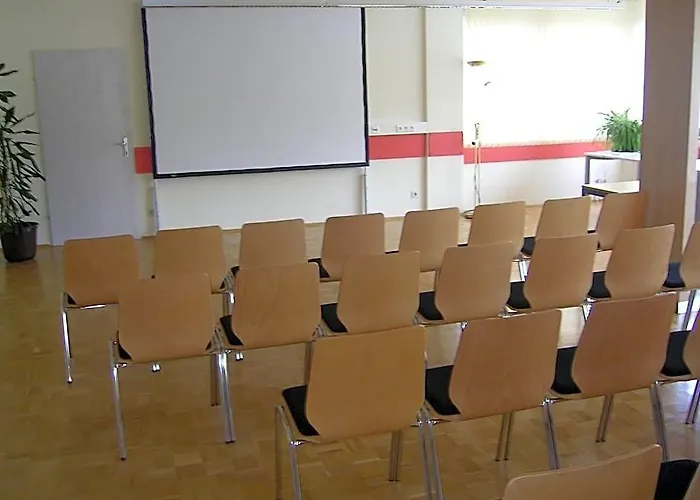 Mladinski dom - Hostel