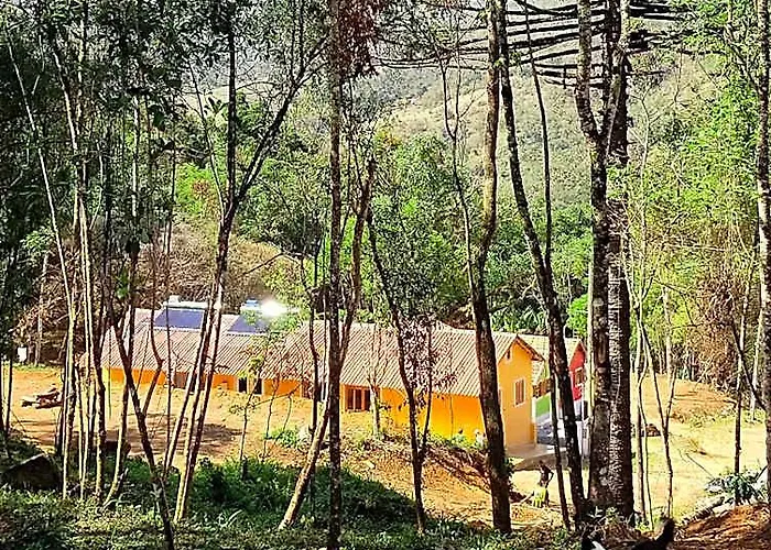Ivos Hostel & Camping