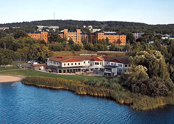 Hasse Pa Sjoekanten Hotell & Restaurang