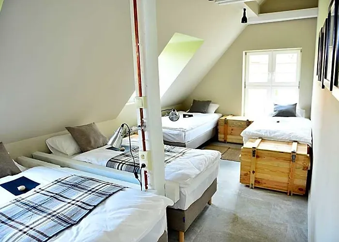 Five Point Hostel&Apartments