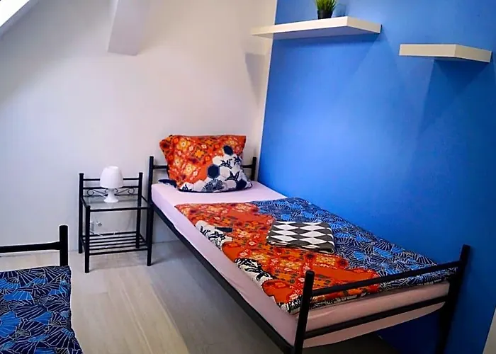 B-Hostel