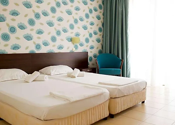 Ema Hotel