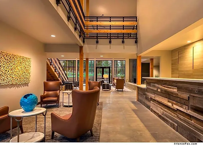 The Lodge At Nakoma