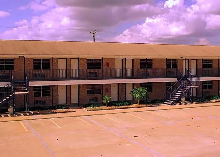 Somerville Inn And Suites