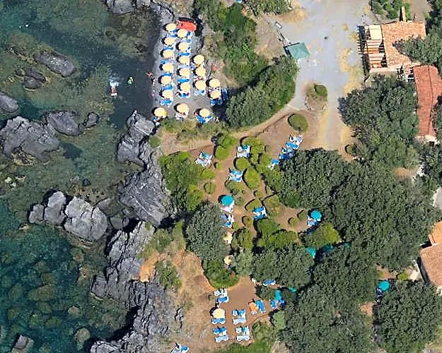 Illicini Stabilimento Balneare E Albergo