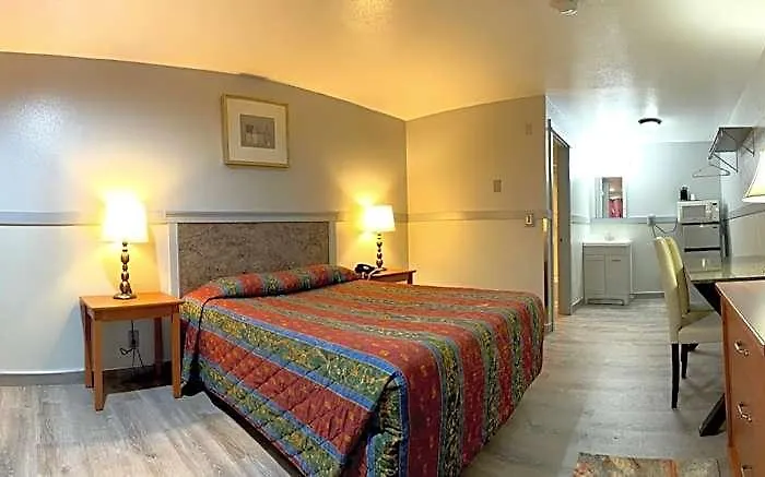 Emerald Best Motel