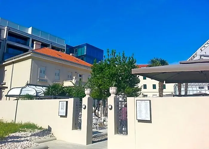 Apartments Ivo