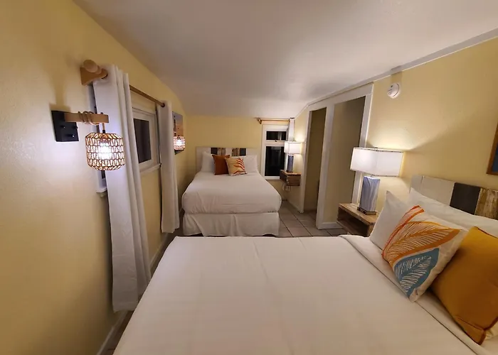 Sunny Cove Motel