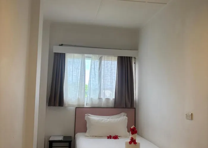 Coconut Palms Resort & Diamond Casino