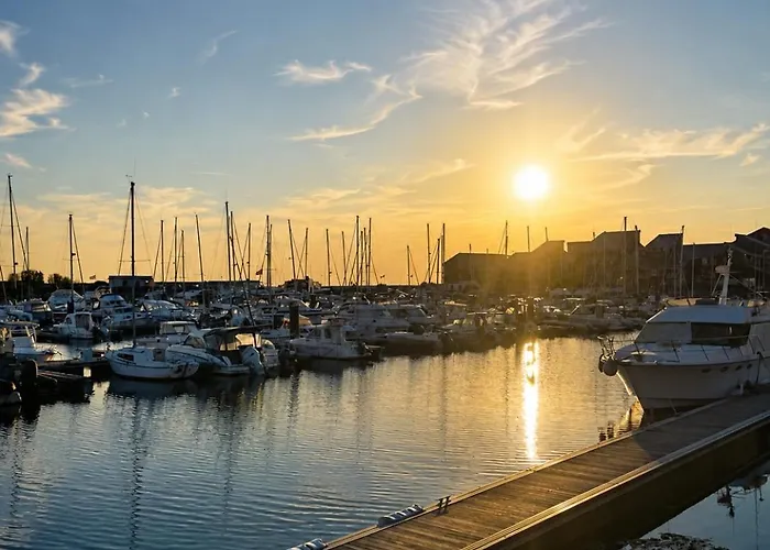 Le Duplex Des Marinas Avec Parking 1M80 Sous Plafond