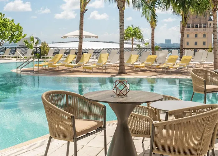 49Th Floor Penthouse Bay And City Views, Resort Pool, Spa,Gym,
