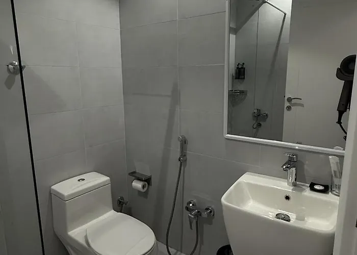 East Hills Apartments إيست هيلز للشقق المخدومة