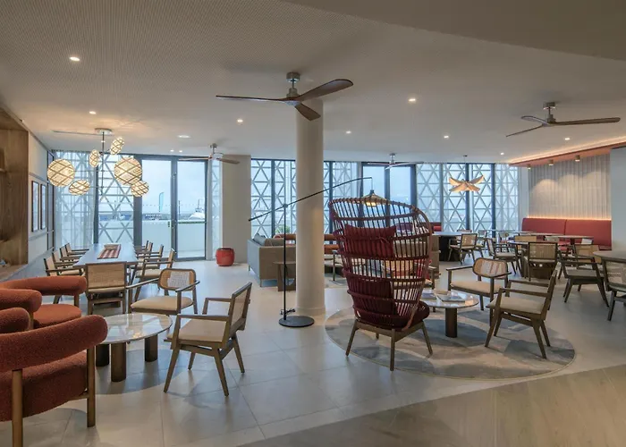 Marina Baie Des Anges Hotel, Curio Collection By Hilton