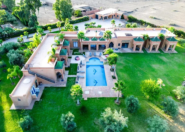 Exclusive Marrakech Palace Villa 6 Luxury Suites, Private Pool, Full Privacy, Breakfast