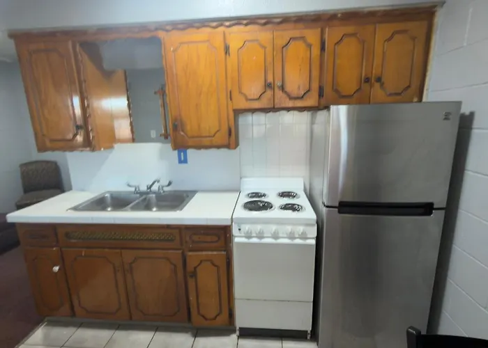 Ada Inn & Suites