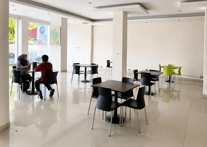 Marina Jampea Hotel