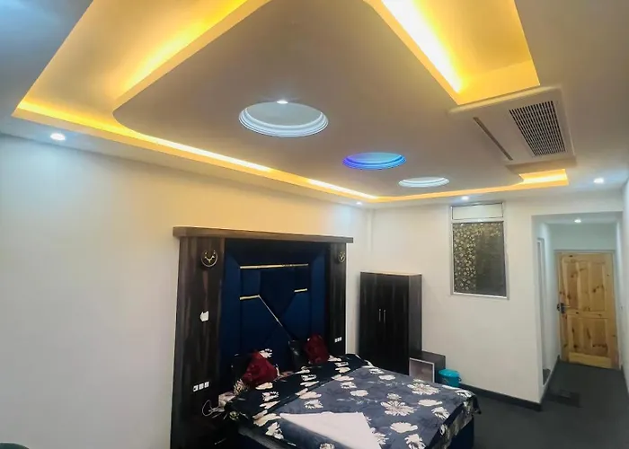 Gulmarg Star Inn