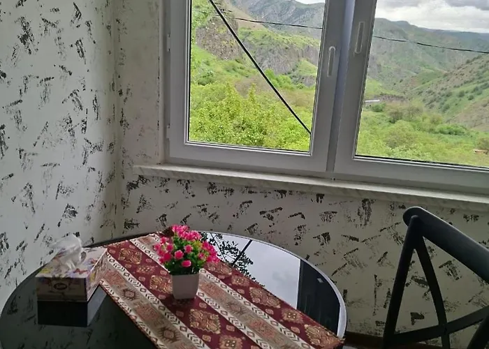 Адами Драхт