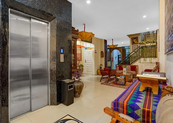 Townhouse Oak Near Rsud Dr. Zainoel Abidin Formerly Poma Hotel